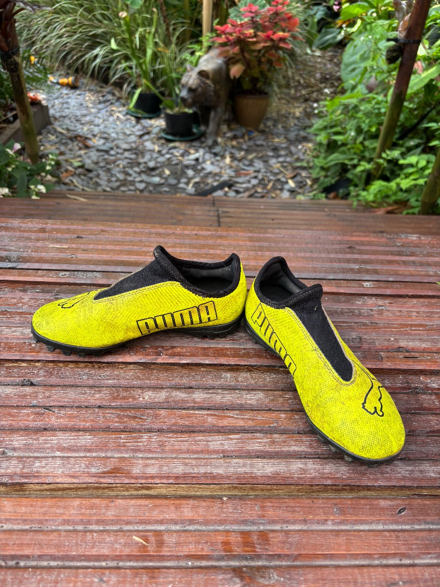 Yellow boots — photo 1
